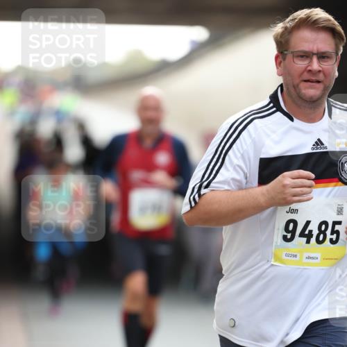 05.10.2025 - 20. swb-Marathon Bremen Michael Strokosch http://msf.ph/oto/9211468 05.10.2025 10:44:52 Laufen 9485, 02298 meine-sportfotos.de