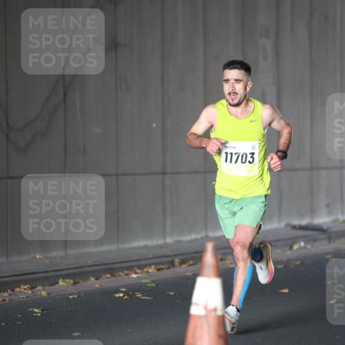 05.10.2025 - 20. swb-Marathon Bremen Michael Strokosch http://msf.ph/oto/9211477 05.10.2025 11:41:51 Laufen 11703 meine-sportfotos.de
