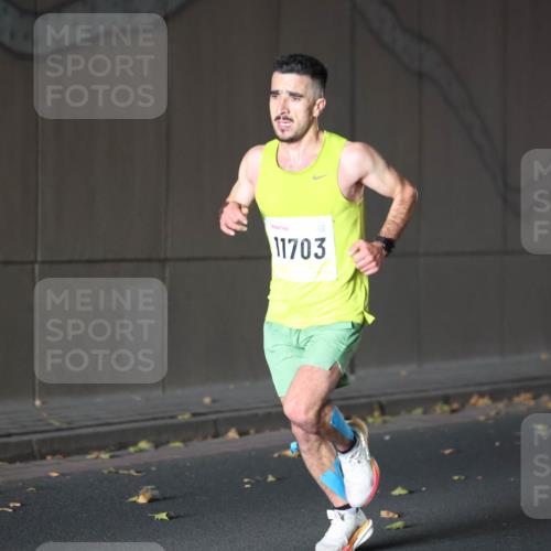 05.10.2025 - 20. swb-Marathon Bremen Michael Strokosch http://msf.ph/oto/9211480 05.10.2025 11:41:52 Laufen 11703 meine-sportfotos.de