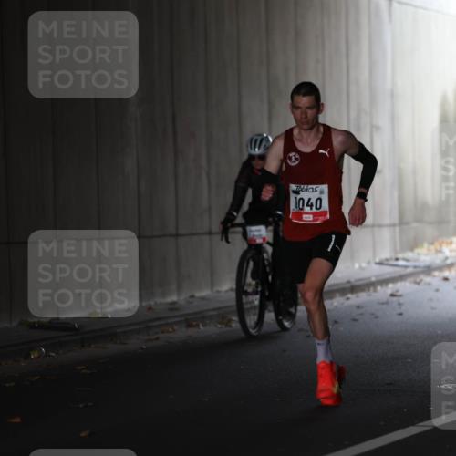 05.10.2025 - 20. swb-Marathon Bremen Michael Strokosch http://msf.ph/oto/9211481 05.10.2025 11:42:01 Laufen 1040 meine-sportfotos.de