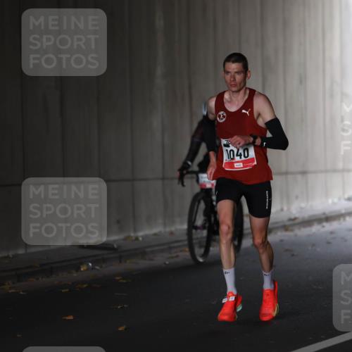 05.10.2025 - 20. swb-Marathon Bremen Michael Strokosch http://msf.ph/oto/9211482 05.10.2025 11:42:02 Laufen 1040 meine-sportfotos.de