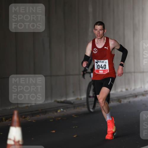 05.10.2025 - 20. swb-Marathon Bremen Michael Strokosch http://msf.ph/oto/9211483 05.10.2025 11:42:02 Laufen 1040 meine-sportfotos.de