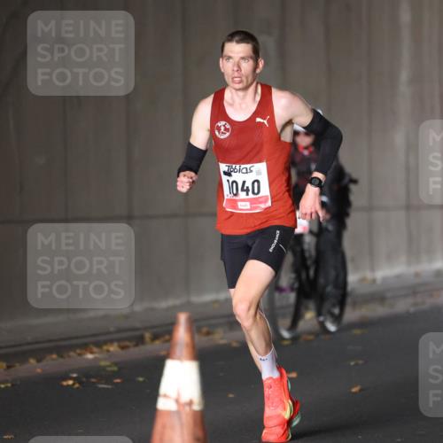 05.10.2025 - 20. swb-Marathon Bremen Michael Strokosch http://msf.ph/oto/9211486 05.10.2025 11:42:03 Laufen 1040 meine-sportfotos.de