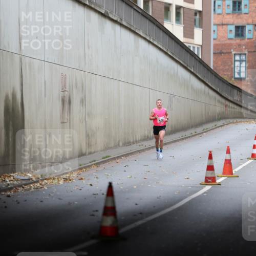05.10.2025 - 20. swb-Marathon Bremen Michael Strokosch http://msf.ph/oto/9211488 05.10.2025 11:43:19 Laufen 408 meine-sportfotos.de