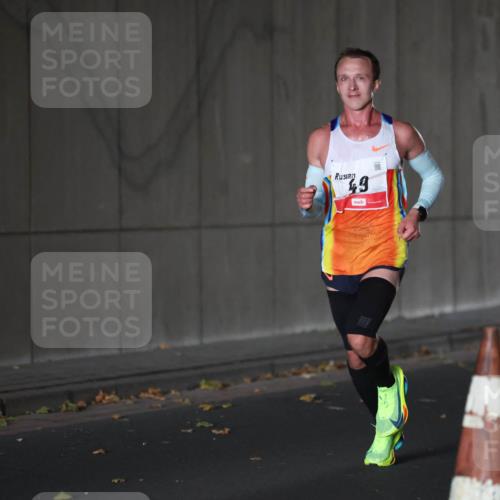 05.10.2025 - 20. swb-Marathon Bremen Michael Strokosch http://msf.ph/oto/9211502 05.10.2025 11:45:39 Laufen 49 meine-sportfotos.de