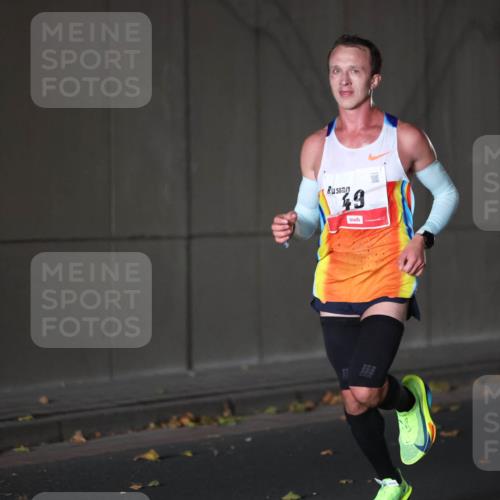05.10.2025 - 20. swb-Marathon Bremen Michael Strokosch http://msf.ph/oto/9211504 05.10.2025 11:45:40 Laufen 49 meine-sportfotos.de