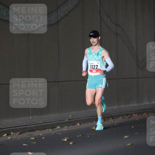 05.10.2025 - 20. swb-Marathon Bremen Michael Strokosch http://msf.ph/oto/9211509 05.10.2025 11:48:06 Laufen 1122 meine-sportfotos.de