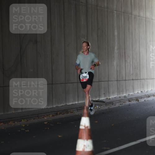 05.10.2025 - 20. swb-Marathon Bremen Michael Strokosch http://msf.ph/oto/9211513 05.10.2025 11:48:09 Laufen 1301 meine-sportfotos.de