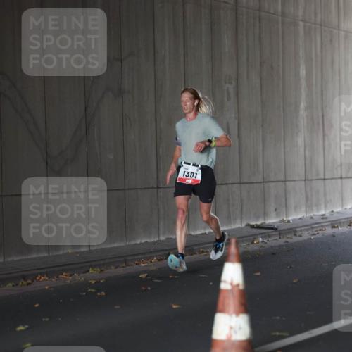 05.10.2025 - 20. swb-Marathon Bremen Michael Strokosch http://msf.ph/oto/9211514 05.10.2025 11:48:09 Laufen 1301, 3 meine-sportfotos.de