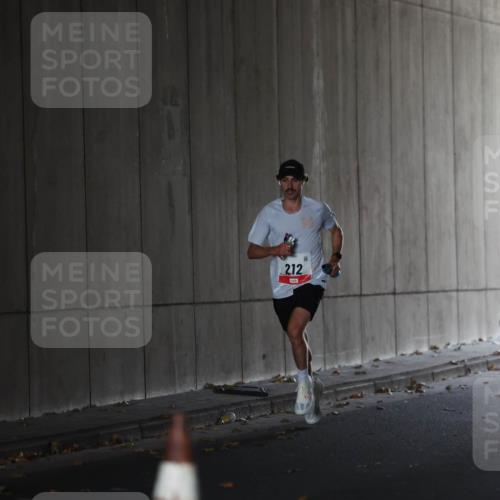 05.10.2025 - 20. swb-Marathon Bremen Michael Strokosch http://msf.ph/oto/9211521 05.10.2025 11:48:48 Laufen 212 meine-sportfotos.de