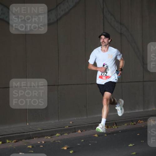 05.10.2025 - 20. swb-Marathon Bremen Michael Strokosch http://msf.ph/oto/9211530 05.10.2025 11:48:50 Laufen 212 meine-sportfotos.de