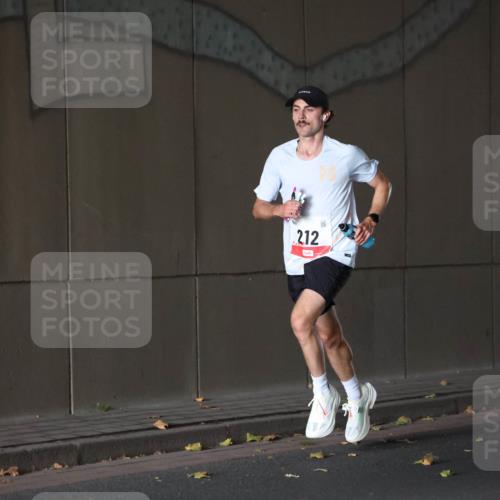 05.10.2025 - 20. swb-Marathon Bremen Michael Strokosch http://msf.ph/oto/9211533 05.10.2025 11:48:51 Laufen 212 meine-sportfotos.de