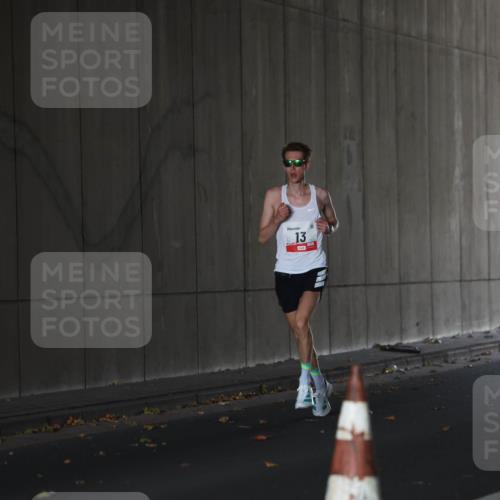 05.10.2025 - 20. swb-Marathon Bremen Michael Strokosch http://msf.ph/oto/9211551 05.10.2025 11:50:02 Laufen 13, 1 meine-sportfotos.de
