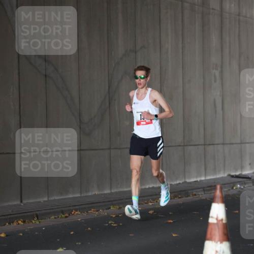 05.10.2025 - 20. swb-Marathon Bremen Michael Strokosch http://msf.ph/oto/9211553 05.10.2025 11:50:02 Laufen  meine-sportfotos.de