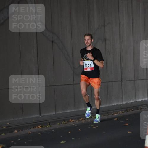 05.10.2025 - 20. swb-Marathon Bremen Michael Strokosch http://msf.ph/oto/9211575 05.10.2025 11:51:39 Laufen 1124 meine-sportfotos.de