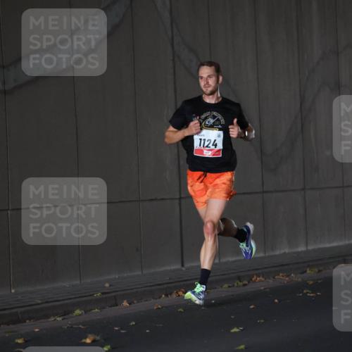 05.10.2025 - 20. swb-Marathon Bremen Michael Strokosch http://msf.ph/oto/9211577 05.10.2025 11:51:40 Laufen 1124 meine-sportfotos.de