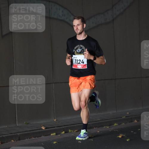 05.10.2025 - 20. swb-Marathon Bremen Michael Strokosch http://msf.ph/oto/9211580 05.10.2025 11:51:41 Laufen 1124 meine-sportfotos.de