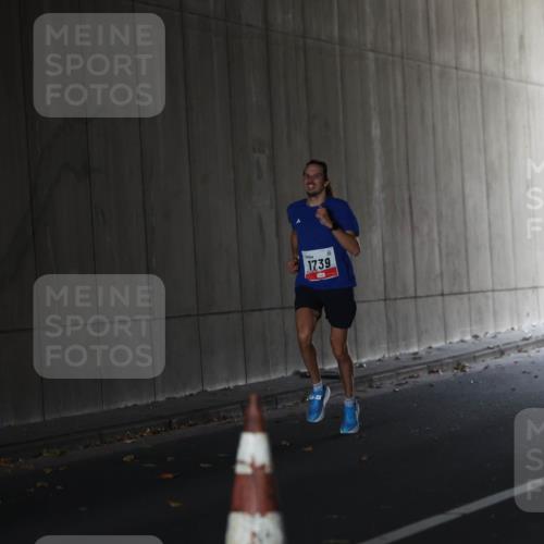 05.10.2025 - 20. swb-Marathon Bremen Michael Strokosch http://msf.ph/oto/9211581 05.10.2025 11:52:53 Laufen 1739 meine-sportfotos.de