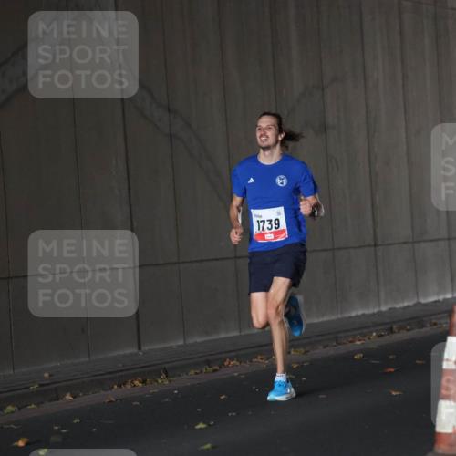 05.10.2025 - 20. swb-Marathon Bremen Michael Strokosch http://msf.ph/oto/9211585 05.10.2025 11:52:54 Laufen 1739 meine-sportfotos.de