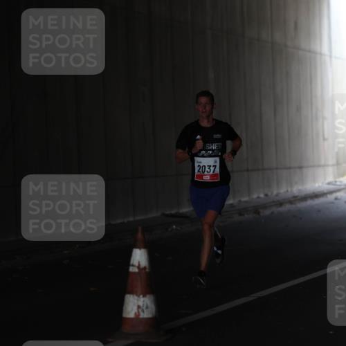 05.10.2025 - 20. swb-Marathon Bremen Michael Strokosch http://msf.ph/oto/9211590 05.10.2025 11:53:24 Laufen 2037 meine-sportfotos.de