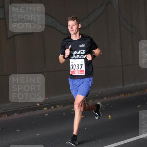 05.10.2025 - 20. swb-Marathon Bremen Michael Strokosch http://msf.ph/oto/9211596 05.10.2025 11:53:26 Laufen 2037 meine-sportfotos.de