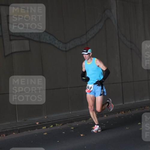 05.10.2025 - 20. swb-Marathon Bremen Michael Strokosch http://msf.ph/oto/9211602 05.10.2025 11:53:44 Laufen 49 meine-sportfotos.de