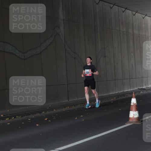 05.10.2025 - 20. swb-Marathon Bremen Michael Strokosch http://msf.ph/oto/9211607 05.10.2025 11:55:25 Laufen 686 meine-sportfotos.de