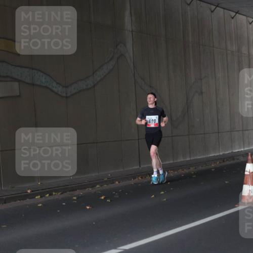 05.10.2025 - 20. swb-Marathon Bremen Michael Strokosch http://msf.ph/oto/9211608 05.10.2025 11:55:25 Laufen 680 meine-sportfotos.de