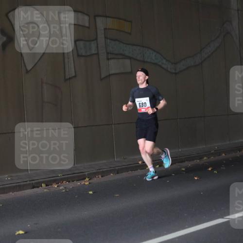 05.10.2025 - 20. swb-Marathon Bremen Michael Strokosch http://msf.ph/oto/9211612 05.10.2025 11:55:26 Laufen 10, 680 meine-sportfotos.de