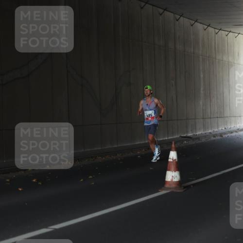 05.10.2025 - 20. swb-Marathon Bremen Michael Strokosch http://msf.ph/oto/9211631 05.10.2025 11:56:11 Laufen 485 meine-sportfotos.de
