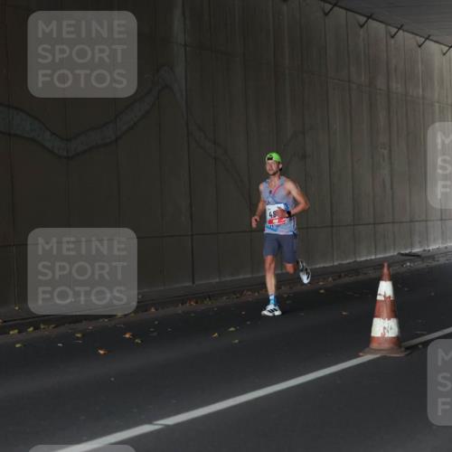 05.10.2025 - 20. swb-Marathon Bremen Michael Strokosch http://msf.ph/oto/9211633 05.10.2025 11:56:11 Laufen 48 meine-sportfotos.de