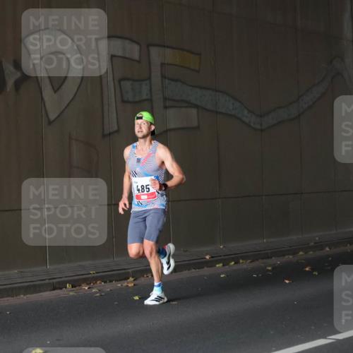 05.10.2025 - 20. swb-Marathon Bremen Michael Strokosch http://msf.ph/oto/9211639 05.10.2025 11:56:13 Laufen 485 meine-sportfotos.de
