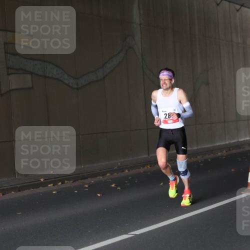 05.10.2025 - 20. swb-Marathon Bremen Michael Strokosch http://msf.ph/oto/9211644 05.10.2025 11:56:28 Laufen 28 meine-sportfotos.de