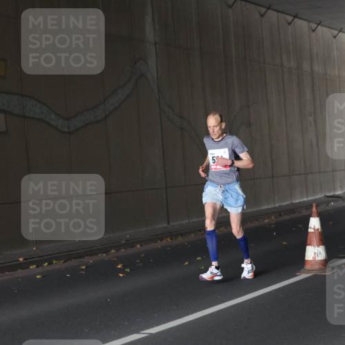 05.10.2025 - 20. swb-Marathon Bremen Michael Strokosch http://msf.ph/oto/9211650 05.10.2025 11:56:38 Laufen  meine-sportfotos.de