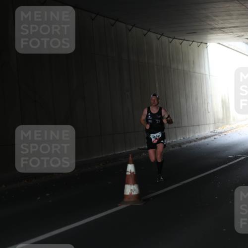 05.10.2025 - 20. swb-Marathon Bremen Michael Strokosch http://msf.ph/oto/9211656 05.10.2025 11:56:42 Laufen 182 meine-sportfotos.de