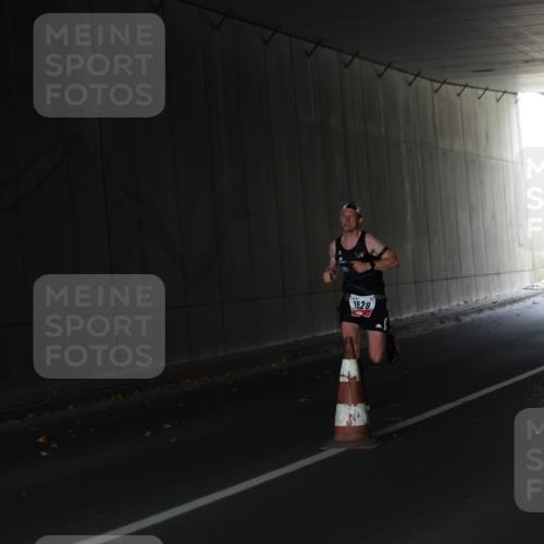 05.10.2025 - 20. swb-Marathon Bremen Michael Strokosch http://msf.ph/oto/9211657 05.10.2025 11:56:42 Laufen 1628 meine-sportfotos.de