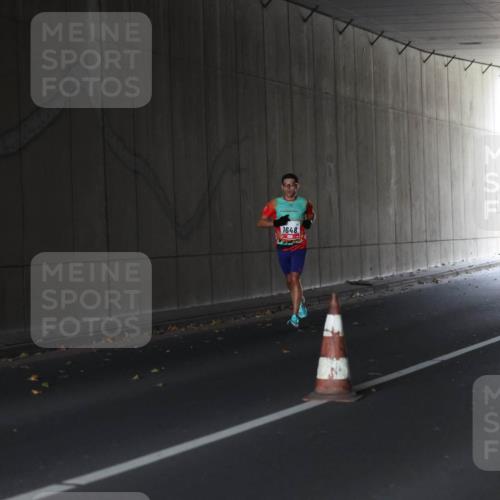05.10.2025 - 20. swb-Marathon Bremen Michael Strokosch http://msf.ph/oto/9211663 05.10.2025 11:57:11 Laufen 1648 meine-sportfotos.de