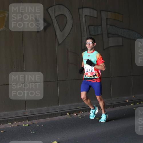 05.10.2025 - 20. swb-Marathon Bremen Michael Strokosch http://msf.ph/oto/9211671 05.10.2025 11:57:14 Laufen 1648 meine-sportfotos.de