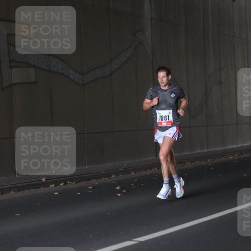 05.10.2025 - 20. swb-Marathon Bremen Michael Strokosch http://msf.ph/oto/9211676 05.10.2025 11:57:25 Laufen 1861 meine-sportfotos.de