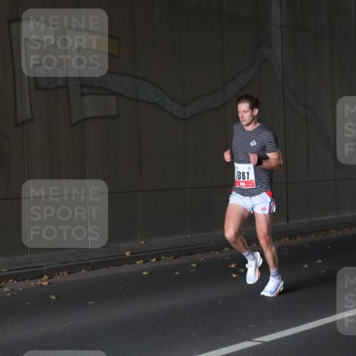 05.10.2025 - 20. swb-Marathon Bremen Michael Strokosch http://msf.ph/oto/9211677 05.10.2025 11:57:25 Laufen 1861 meine-sportfotos.de