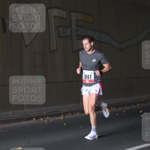 05.10.2025 - 20. swb-Marathon Bremen Michael Strokosch http://msf.ph/oto/9211679 05.10.2025 11:57:26 Laufen 1861 meine-sportfotos.de