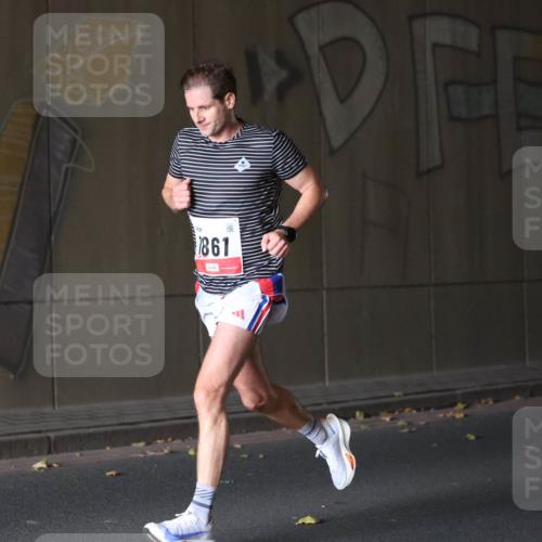 05.10.2025 - 20. swb-Marathon Bremen Michael Strokosch http://msf.ph/oto/9211682 05.10.2025 11:57:26 Laufen 1861 meine-sportfotos.de
