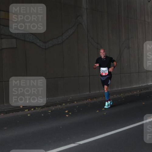 05.10.2025 - 20. swb-Marathon Bremen Michael Strokosch http://msf.ph/oto/9211686 05.10.2025 11:57:48 Laufen 1357 meine-sportfotos.de