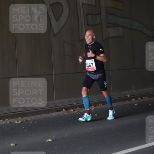05.10.2025 - 20. swb-Marathon Bremen Michael Strokosch http://msf.ph/oto/9211691 05.10.2025 11:57:50 Laufen 1357, 19 meine-sportfotos.de