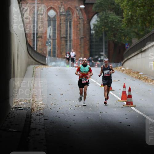 05.10.2025 - 20. swb-Marathon Bremen Michael Strokosch http://msf.ph/oto/9211696 05.10.2025 11:58:25 Laufen 1230, 1493 meine-sportfotos.de