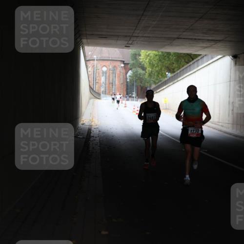 05.10.2025 - 20. swb-Marathon Bremen Michael Strokosch http://msf.ph/oto/9211703 05.10.2025 11:58:34 Laufen 1493, 1730 meine-sportfotos.de