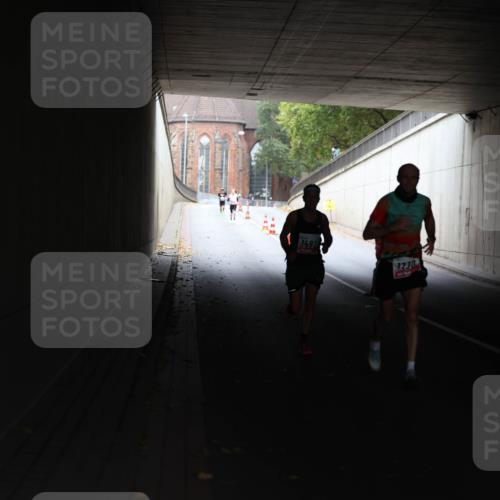 05.10.2025 - 20. swb-Marathon Bremen Michael Strokosch http://msf.ph/oto/9211704 05.10.2025 11:58:34 Laufen 1493, 1730 meine-sportfotos.de