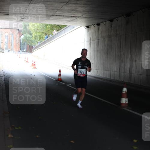 05.10.2025 - 20. swb-Marathon Bremen Michael Strokosch http://msf.ph/oto/9211720 05.10.2025 11:59:07 Laufen 784 meine-sportfotos.de