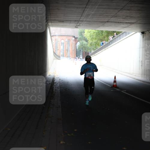 05.10.2025 - 20. swb-Marathon Bremen Michael Strokosch http://msf.ph/oto/9211726 05.10.2025 11:59:40 Laufen 50 meine-sportfotos.de