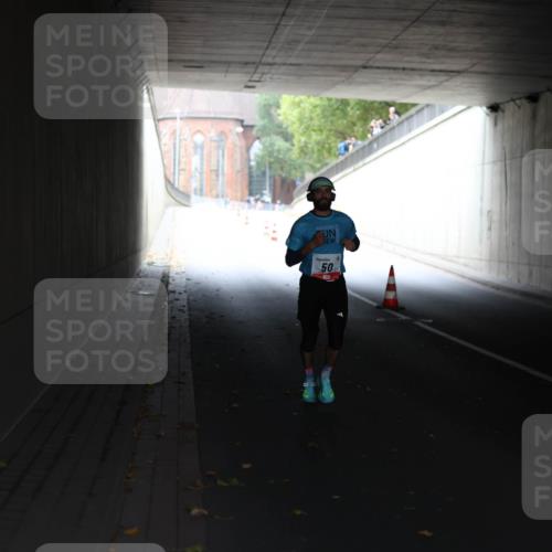 05.10.2025 - 20. swb-Marathon Bremen Michael Strokosch http://msf.ph/oto/9211728 05.10.2025 11:59:40 Laufen 50 meine-sportfotos.de